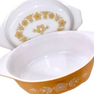 Vintage Pyrex Casserole Dish